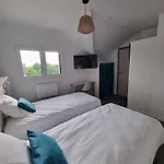 Проживание в семье Le Combo *